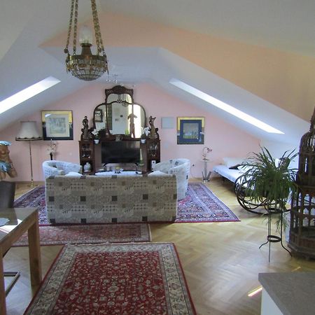 Villa Kreuthhof Appartements Klosterneuburg Bagian luar foto